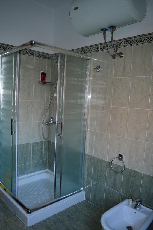 Arka Hostel Shkoder Bagian luar foto
