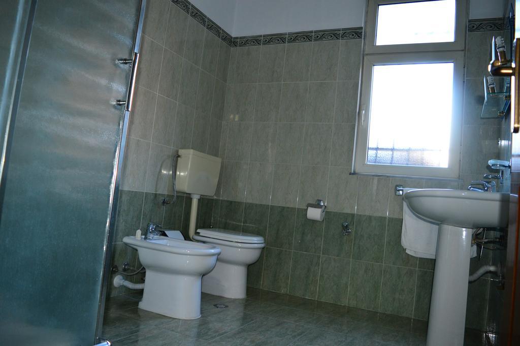 Arka Hostel Shkoder Bagian luar foto